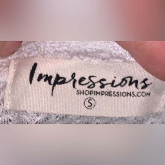 White waffle knit Henley with snaps - Picture 6 of 7